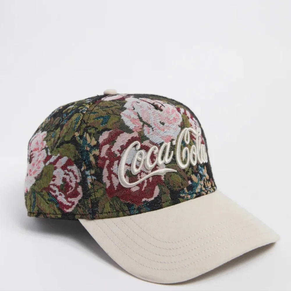 NEW!!! Coca Cola Embroidered  Floral Women's Hat - Green and White, O/S